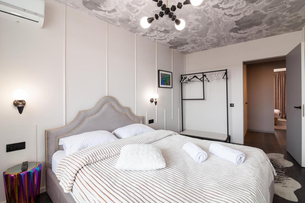 Leogrand Apartments On Svobody Avenue إلفيف المظهر الخارجي الصورة